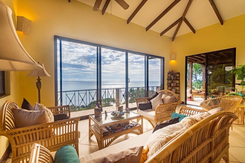 Villa Amor Del Mar With Breathtaking View Of Ocean & Jungle Dominical Exterior photo